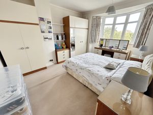 Bedroom- click for photo gallery